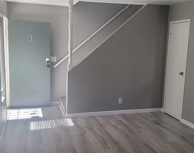 5156 Golden Lane - Photo Thumbnail 6