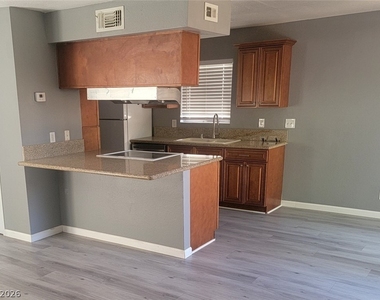 5156 Golden Lane - Photo Thumbnail 4