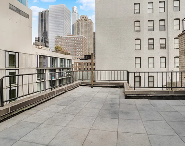 365 West 52nd Street - Photo Thumbnail 5