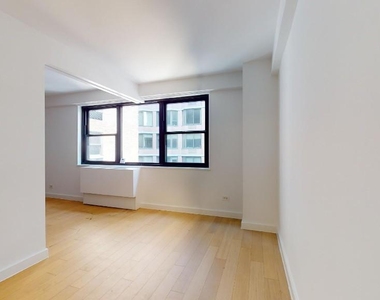 222 East 39th Street Apartment 22A - Photo Thumbnail 3