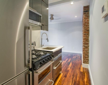 1590 Lexington Avenue  - Photo Thumbnail 1