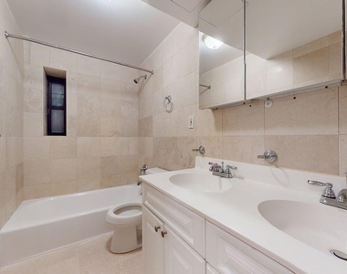 150 East 84th Street Apartment 10 - Photo Thumbnail 4