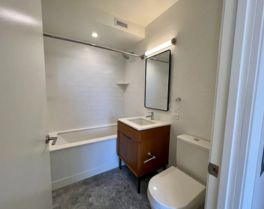 420 East 54th Street - Photo Thumbnail 5