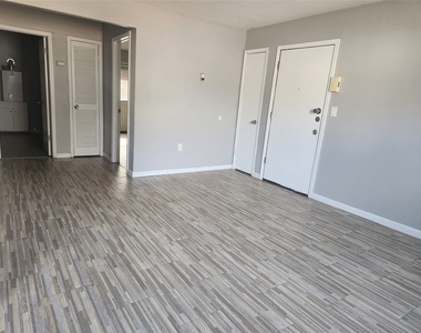 28 Prescott Road - Photo Thumbnail 7