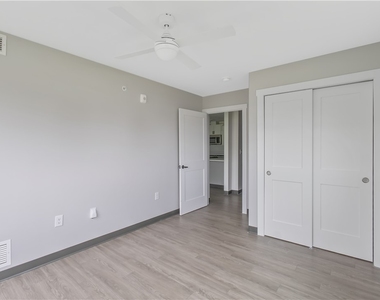 21 Loso Drive - Photo Thumbnail 12