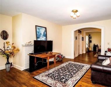 55 Oxford Road - Photo Thumbnail 9