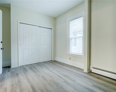 416 Gregory Street - Photo Thumbnail 9