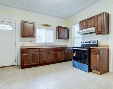 416 Gregory Street - Photo Thumbnail 14