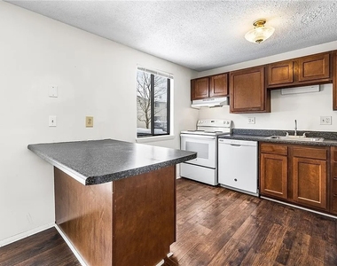 364 Cameco Circle - Photo Thumbnail 6