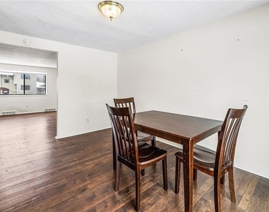 364 Cameco Circle - Photo Thumbnail 5