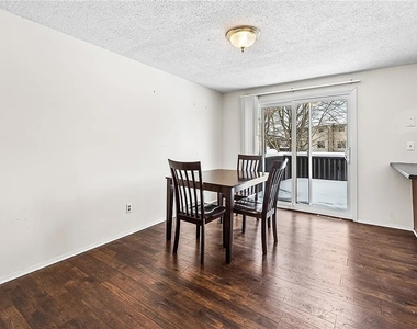 364 Cameco Circle - Photo Thumbnail 4