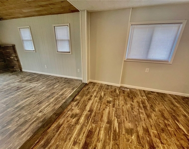 223 E Filbert Street - Photo Thumbnail 27