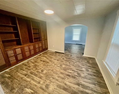 223 E Filbert Street - Photo Thumbnail 7