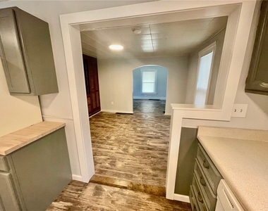 223 E Filbert Street - Photo Thumbnail 28
