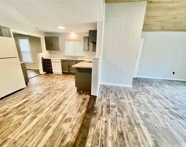 223 E Filbert Street - Photo Thumbnail 19