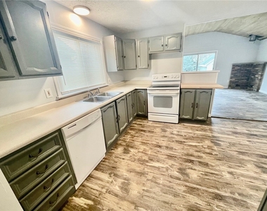 223 E Filbert Street - Photo Thumbnail 24