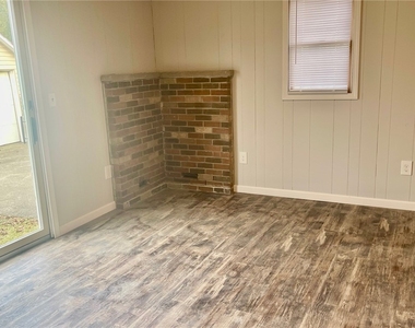 223 E Filbert Street - Photo Thumbnail 13