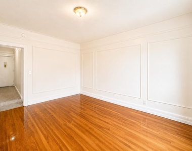 2507 Cruger Avenue - Photo Thumbnail 1