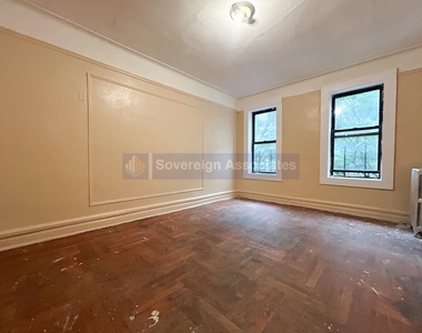 2507 Cruger Avenue - Photo Thumbnail 6