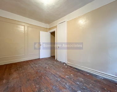 2507 Cruger Avenue - Photo Thumbnail 9