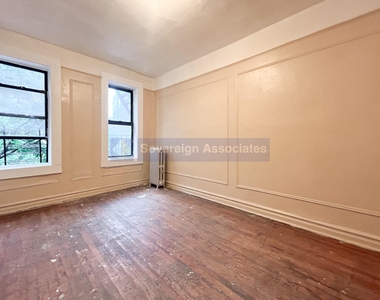 2507 Cruger Avenue - Photo Thumbnail 8