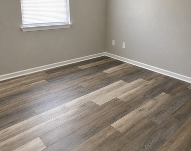 105 Dailey Mill Road - Photo Thumbnail 12