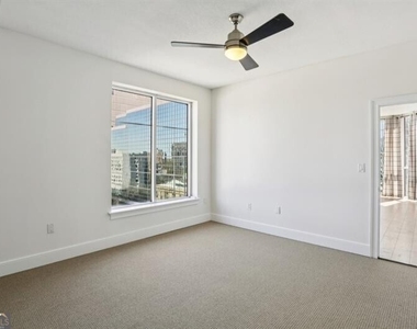 285 Centennial Olympic Park Drive Nw - Photo Thumbnail 8