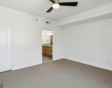 285 Centennial Olympic Park Drive Nw - Photo Thumbnail 7