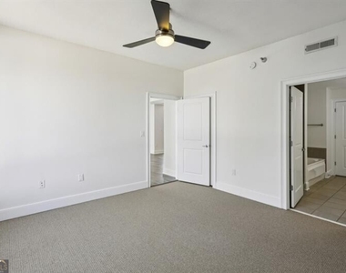 285 Centennial Olympic Park Drive Nw - Photo Thumbnail 11