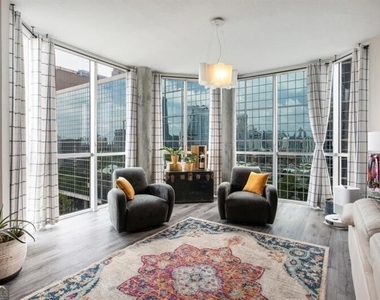 285 Centennial Olympic Park Drive Nw - Photo Thumbnail 6