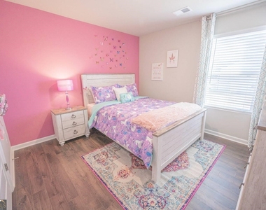 4901 Stonebrooke Drive - Photo Thumbnail 18