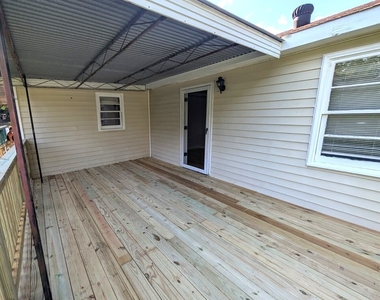 218 Wallis Street - Photo Thumbnail 17