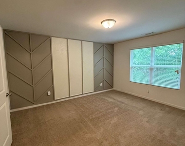 2330 Mckenna Square Drive - Photo Thumbnail 6