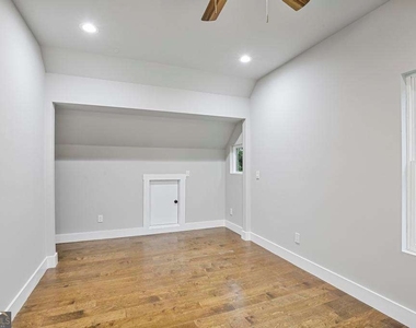 79 Adair Avenue Se - Photo Thumbnail 23