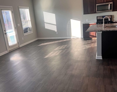99 Auburn Depot Drive - Photo Thumbnail 7