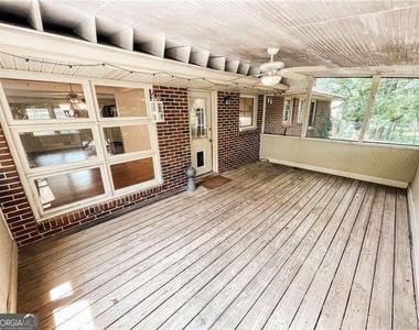 116 Indian Trail - Photo Thumbnail 22