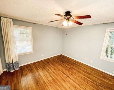 116 Indian Trail - Photo Thumbnail 16