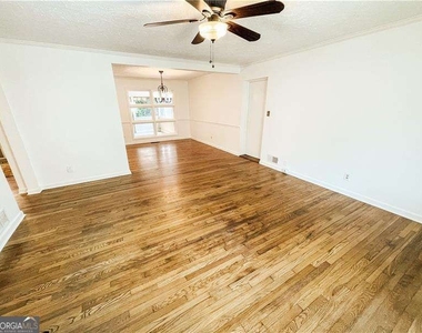 116 Indian Trail - Photo Thumbnail 2