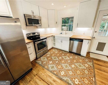 116 Indian Trail - Photo Thumbnail 8