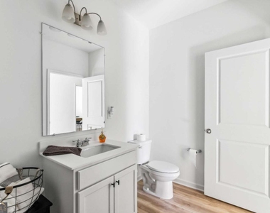 1728 Tolstoy Lane - Photo Thumbnail 17