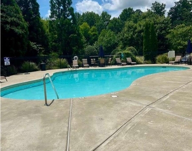 220 Stone Park Drive - Photo Thumbnail 31