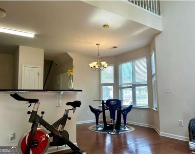 220 Stone Park Drive - Photo Thumbnail 9