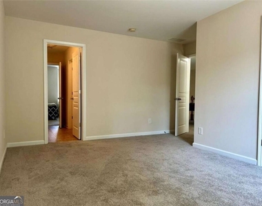220 Stone Park Drive - Photo Thumbnail 24