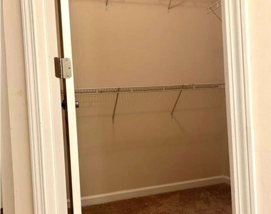 220 Stone Park Drive - Photo Thumbnail 20
