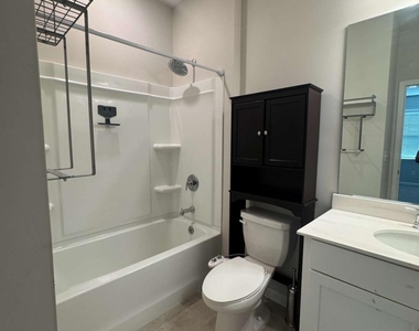 719 Saffron Boulevard - Photo Thumbnail 12