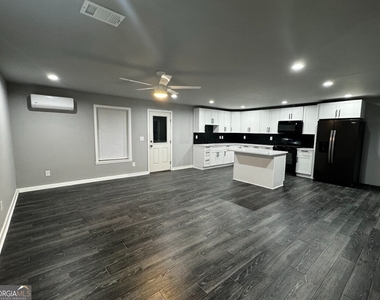 719 Saffron Boulevard - Photo Thumbnail 23