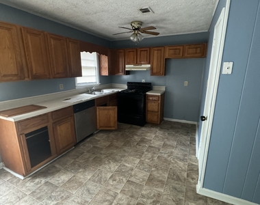 4300 Essex Road - Photo Thumbnail 3