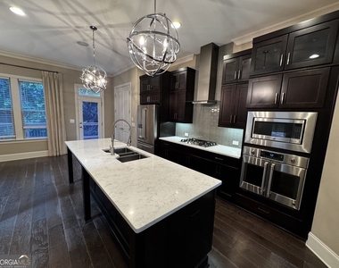 1922 Townsend Court - Photo Thumbnail 4