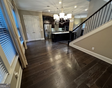 1922 Townsend Court - Photo Thumbnail 10