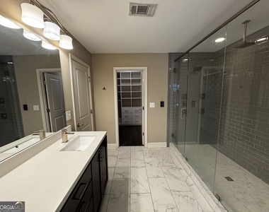 1922 Townsend Court - Photo Thumbnail 18